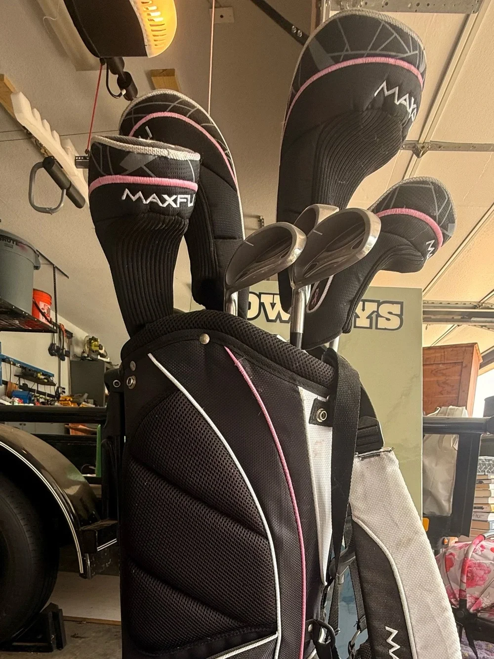 Unbranded Black and Pink Golf Club Headcover Set